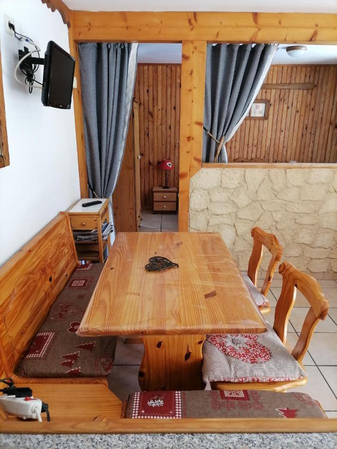 Studio "Le Panpounet" 레컨테민스몬트조이 외부 사진